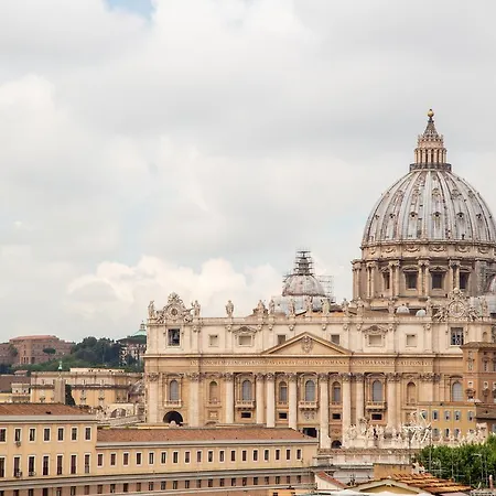 Vatican S&g 6 Sleeps Walk Everywhere