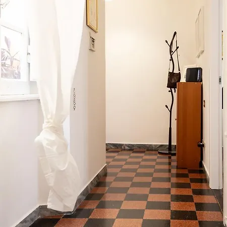 Apartment Vatican S&g 6 Sleeps Walk Everywhere